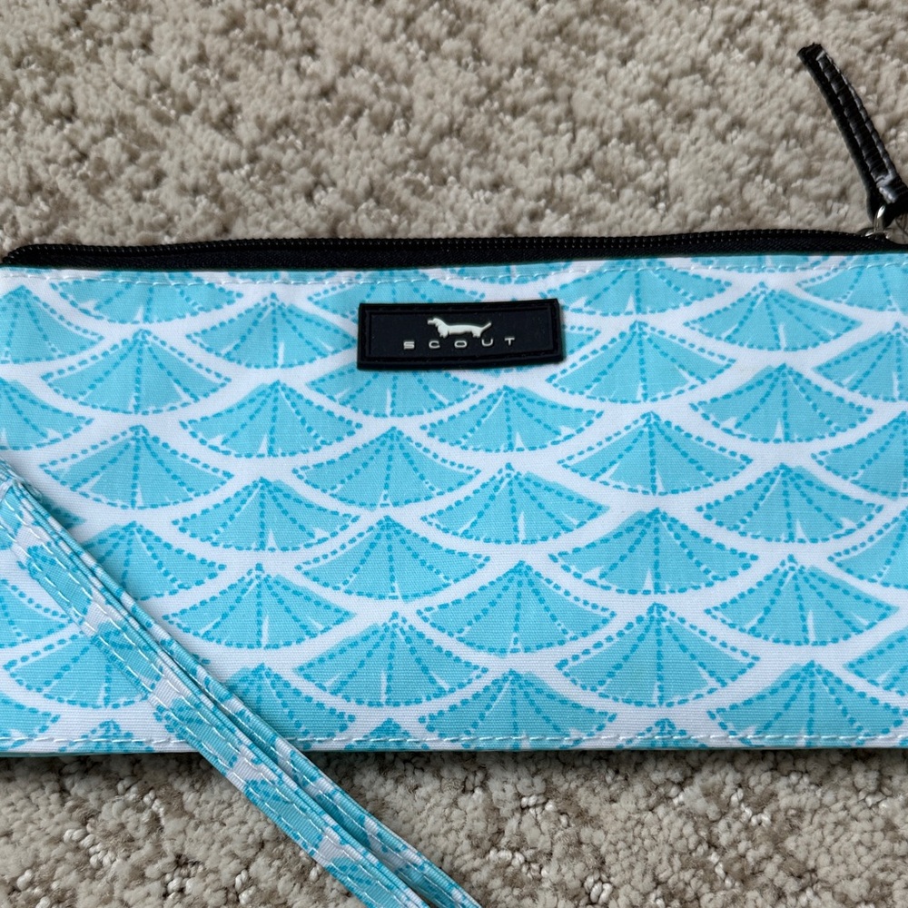 Scout Aqua and White Wristlet NWT - Picture 4 of 6